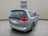 Used 2021 Chrysler Pacifica Touring-L image 5