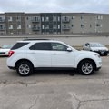 Used 2017 Chevrolet Equinox LT w/ Convenience Package image 2