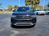 Certified 2022 Volkswagen Taos SE image 2