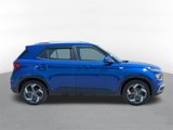Used 2022 Hyundai Venue SEL image 2