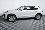 Certified 2022 Porsche Macan image 2