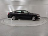 Used 2023 Chevrolet Malibu LT image 2
