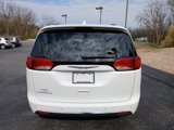 Used 2018 Chrysler Pacifica Touring-L Plus image 5