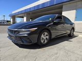 Used 2024 Hyundai Elantra SE image 2