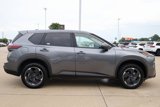 Used 2024 Nissan Rogue SV image 4