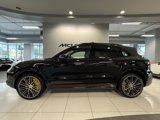Used 2021 Porsche Cayenne Turbo S image 2