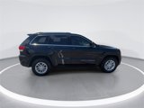 Used 2019 Jeep Grand Cherokee Laredo image 5