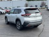 Used 2022 Nissan Rogue SV image 4