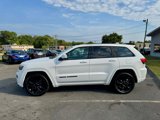 Used 2020 Jeep Grand Cherokee Altitude image 3
