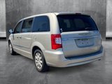 Used 2014 Chrysler Town & Country Touring image 4