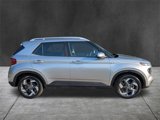 Used 2024 Hyundai Venue SEL image 3