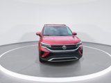 Certified 2022 Volkswagen Taos SE image 3