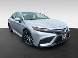 Used 2022 Toyota Camry SE image 3