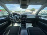 Used 2020 Volvo XC40 T5 Momentum image 2