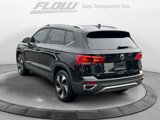 Used 2024 Volkswagen Taos SE w/ Panoramic Sunroof Package image 6