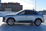 Used 2025 Porsche Macan image 2