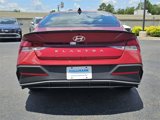 Used 2025 Hyundai Elantra Sport image 5