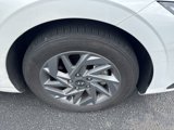 Used 2024 Hyundai Elantra SEL image 2