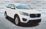 Used 2017 Kia Sorento LX w/ LX Convenience Package image 3