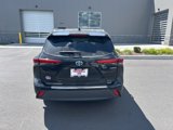 Used 2020 Toyota Highlander XLE image 4