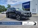 Used 2022 Volvo XC40 T5 Momentum w/ Premium Package image 1