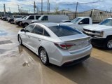 Used 2016 Hyundai Sonata SE image 4