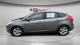 Used 2013 Ford Focus SE w/ SE Winter Pkg image 2