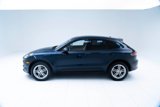 Certified 2021 Porsche Macan image 2