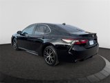 Used 2022 Toyota Camry SE image 3