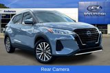 Used 2023 Nissan Kicks SV image 3