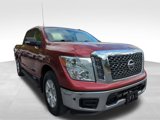Used 2018 Nissan Titan SV image 3