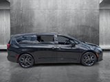 Used 2019 Chrysler Pacifica Touring-L image 4