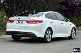 Used 2018 Kia Optima EX w/ Premium Package image 4