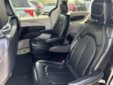 Used 2022 Chrysler Pacifica Touring-L image 4