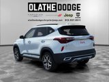 Used 2023 Kia Seltos SX w/ SX Sunroof Package image 3