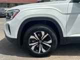 Used 2024 Volkswagen Taos SE image 5