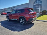 Used 2023 Nissan Rogue SL image 3