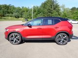 Used 2021 Volvo XC40 T5 R-Design w/ Advanced Package image 2