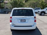 Used 2015 Chrysler Town & Country Touring image 5