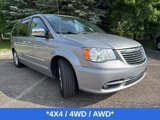 Used 2015 Chrysler Town & Country Touring-L w/ Driver Convenience Group image 2