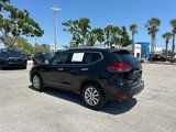 Used 2017 Nissan Rogue SV image 5