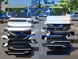 Certified 2022 Volkswagen Taos SE image 2