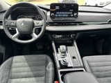 Used 2022 Mitsubishi Outlander SE image 4