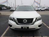Used 2017 Nissan Pathfinder Platinum image 2