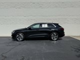 Used 2021 Audi e-tron Premium Plus w/ Premium Plus Package image 4