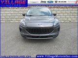 Used 2022 Ford Escape SE image 2