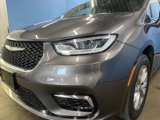 Used 2022 Chrysler Pacifica Touring-L image 5
