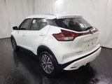 Used 2021 Nissan Kicks SV image 2