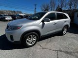 Used 2015 Kia Sorento LX image 3