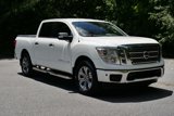 Used 2019 Nissan Titan SV w/ Chrome Package image 4